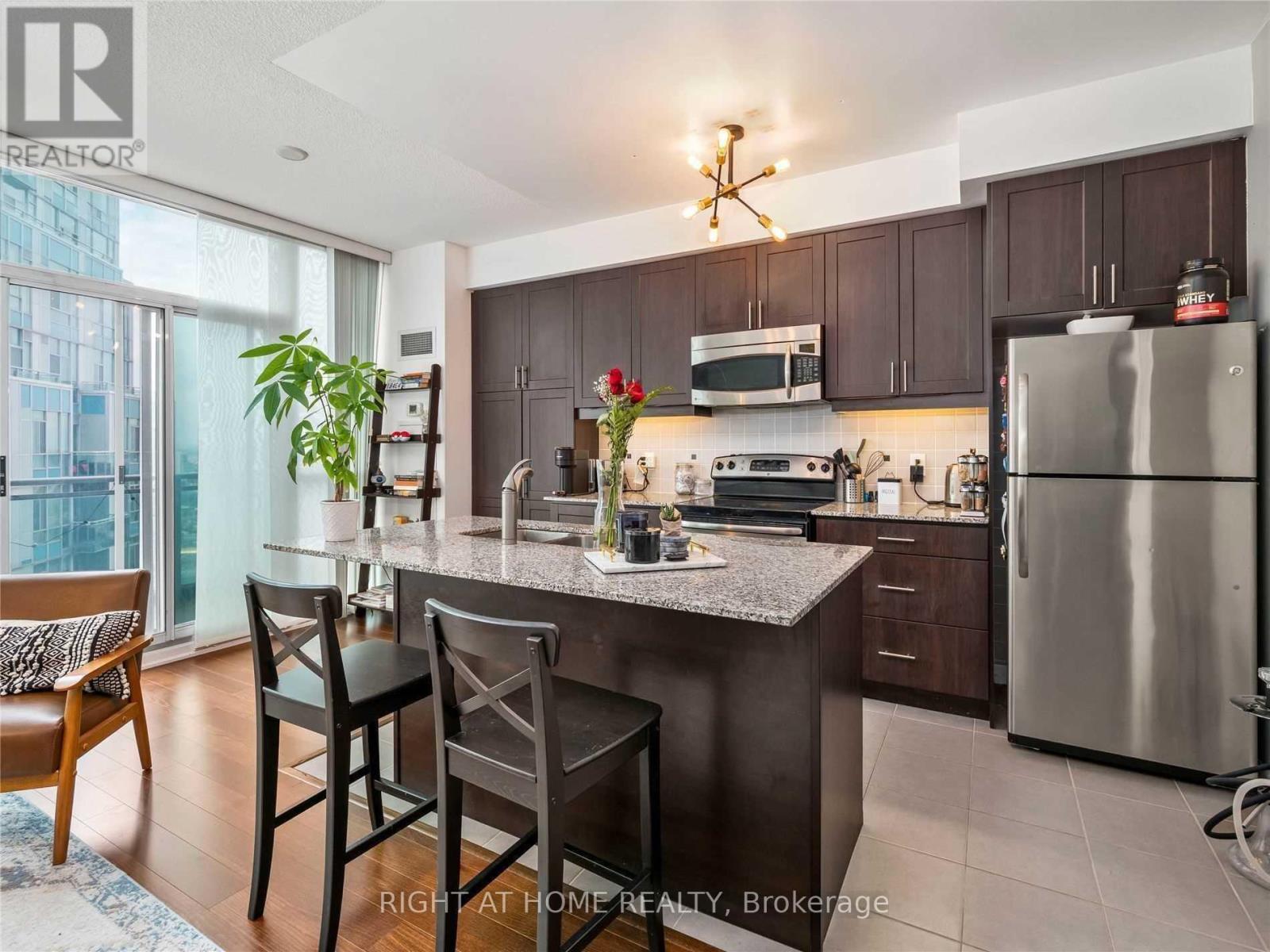 3101 - 223 Webb Drive, Mississauga, Ontario  L5B 0E8 - Photo 5 - W14083008