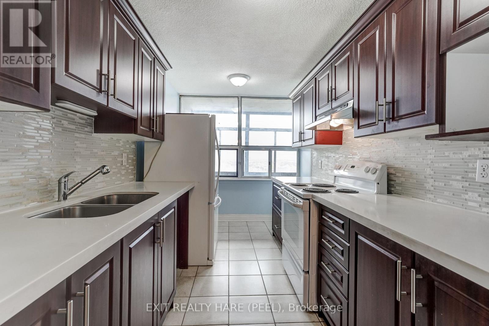 1005 - 15 Kensington Road, Brampton, Ontario  L6T 3W2 - Photo 16 - W14083044