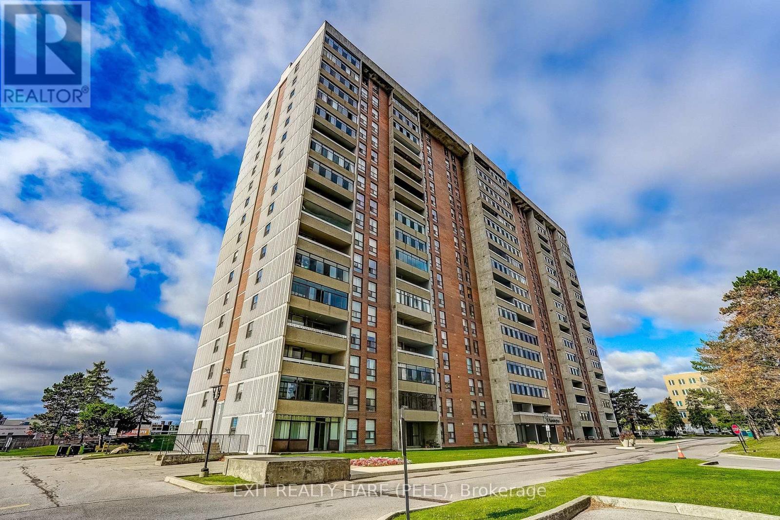 1005 - 15 Kensington Road, Brampton, Ontario  L6T 3W2 - Photo 2 - W14083044