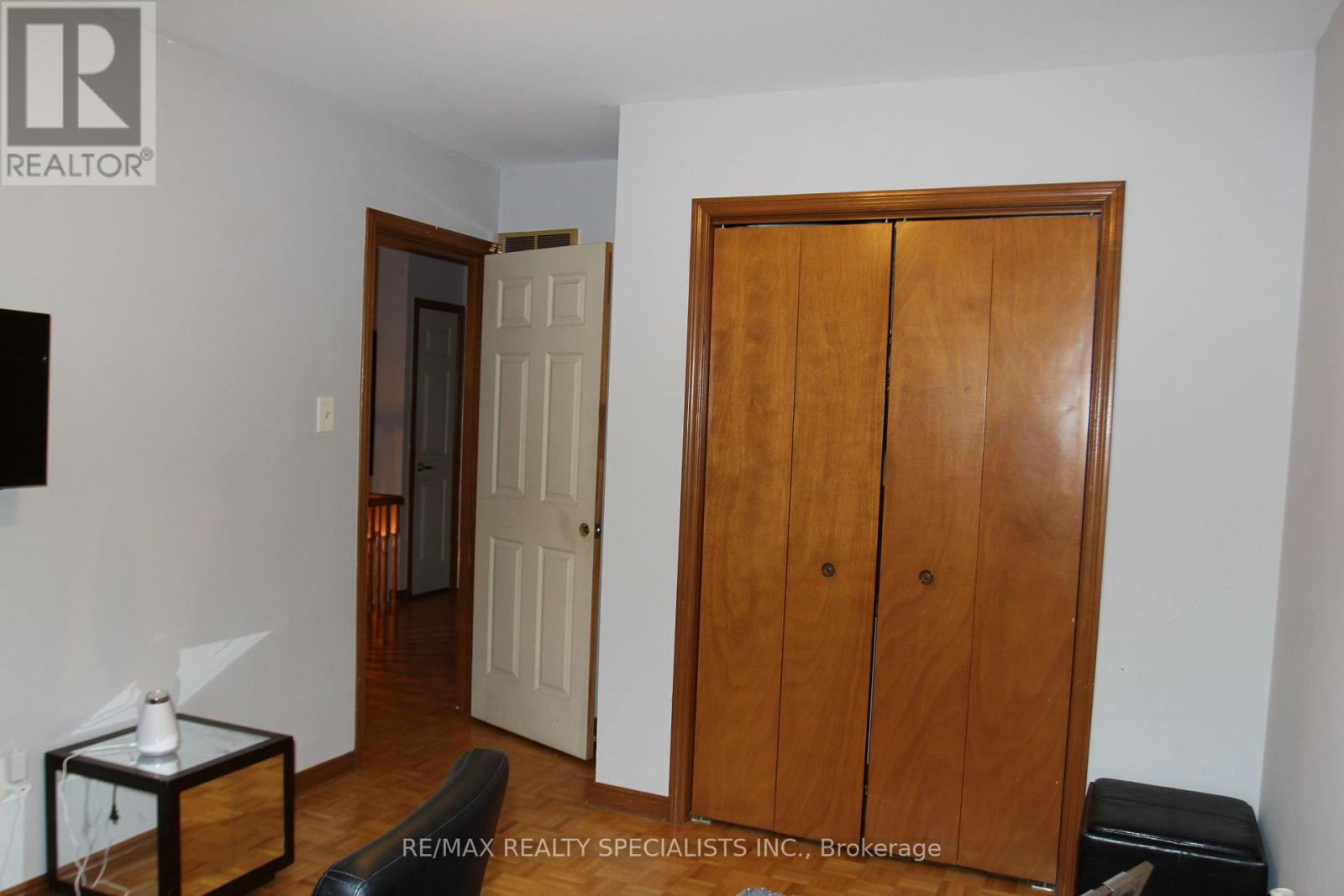 31 Laburnham Avenue, Toronto, Ontario  M8W 1S6 - Photo 17 - W14083052