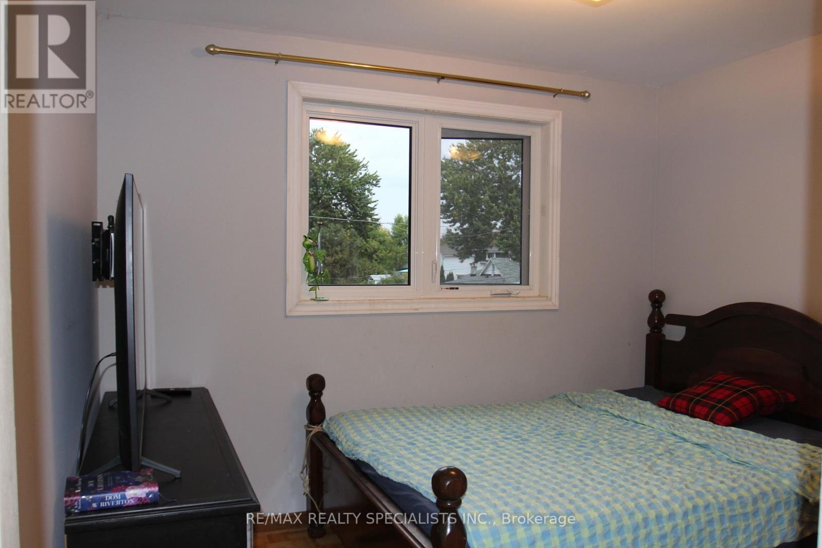 31 Laburnham Avenue, Toronto, Ontario  M8W 1S6 - Photo 18 - W14083052