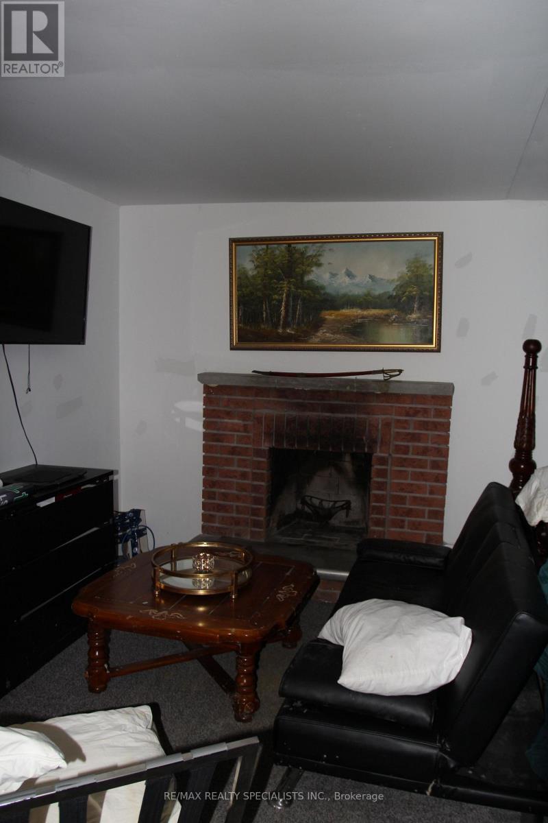 31 Laburnham Avenue, Toronto, Ontario  M8W 1S6 - Photo 24 - W14083052