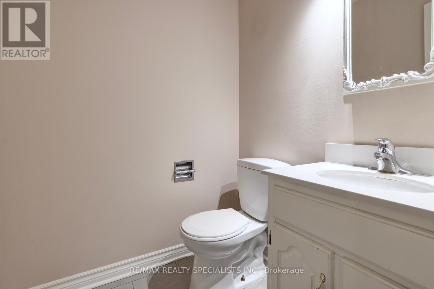 2494 Barcella Crescent, Mississauga, Ontario  L5K 1E2 - Photo 16 - W14083054