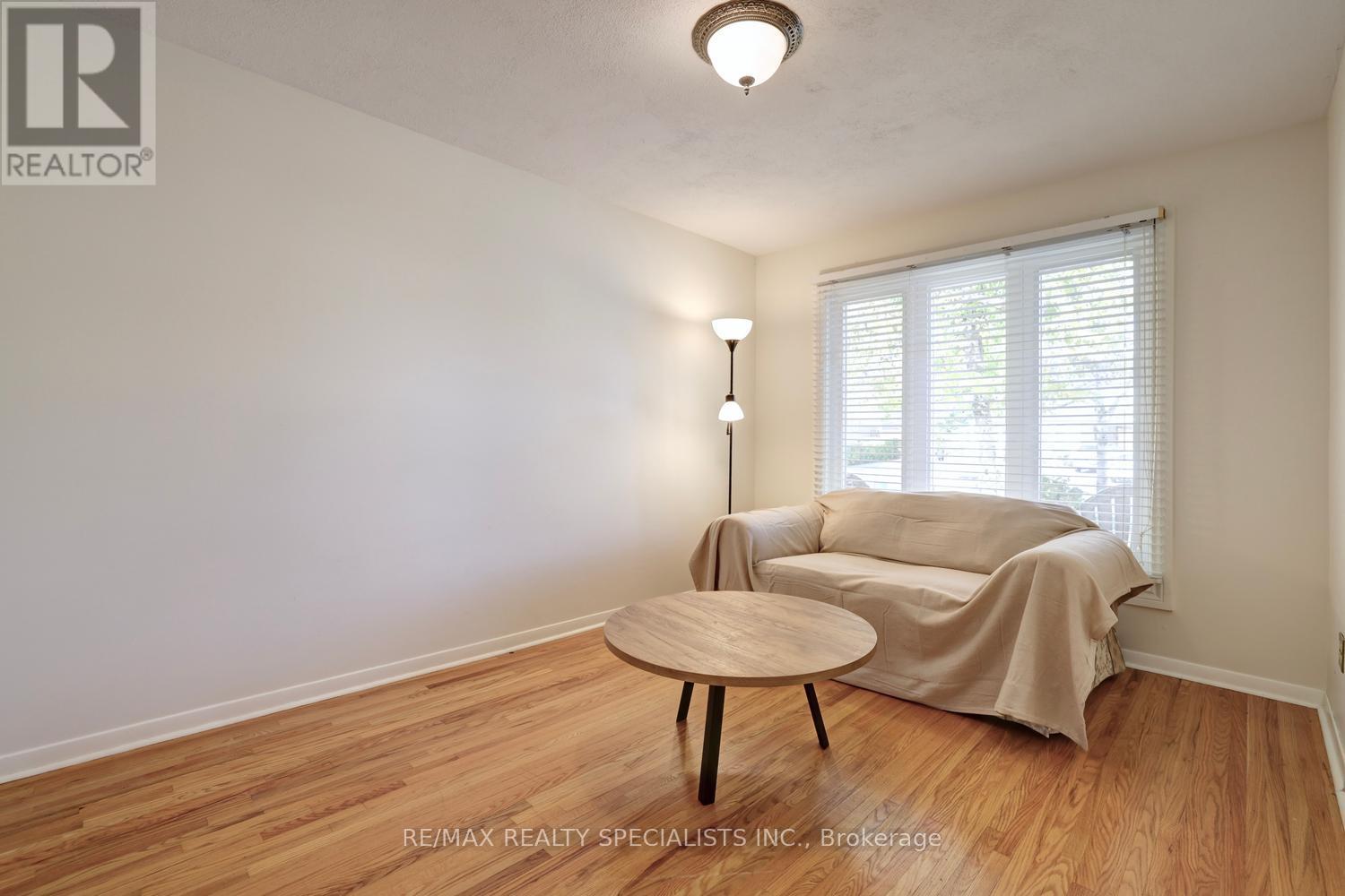 2494 Barcella Crescent, Mississauga, Ontario  L5K 1E2 - Photo 18 - W14083054