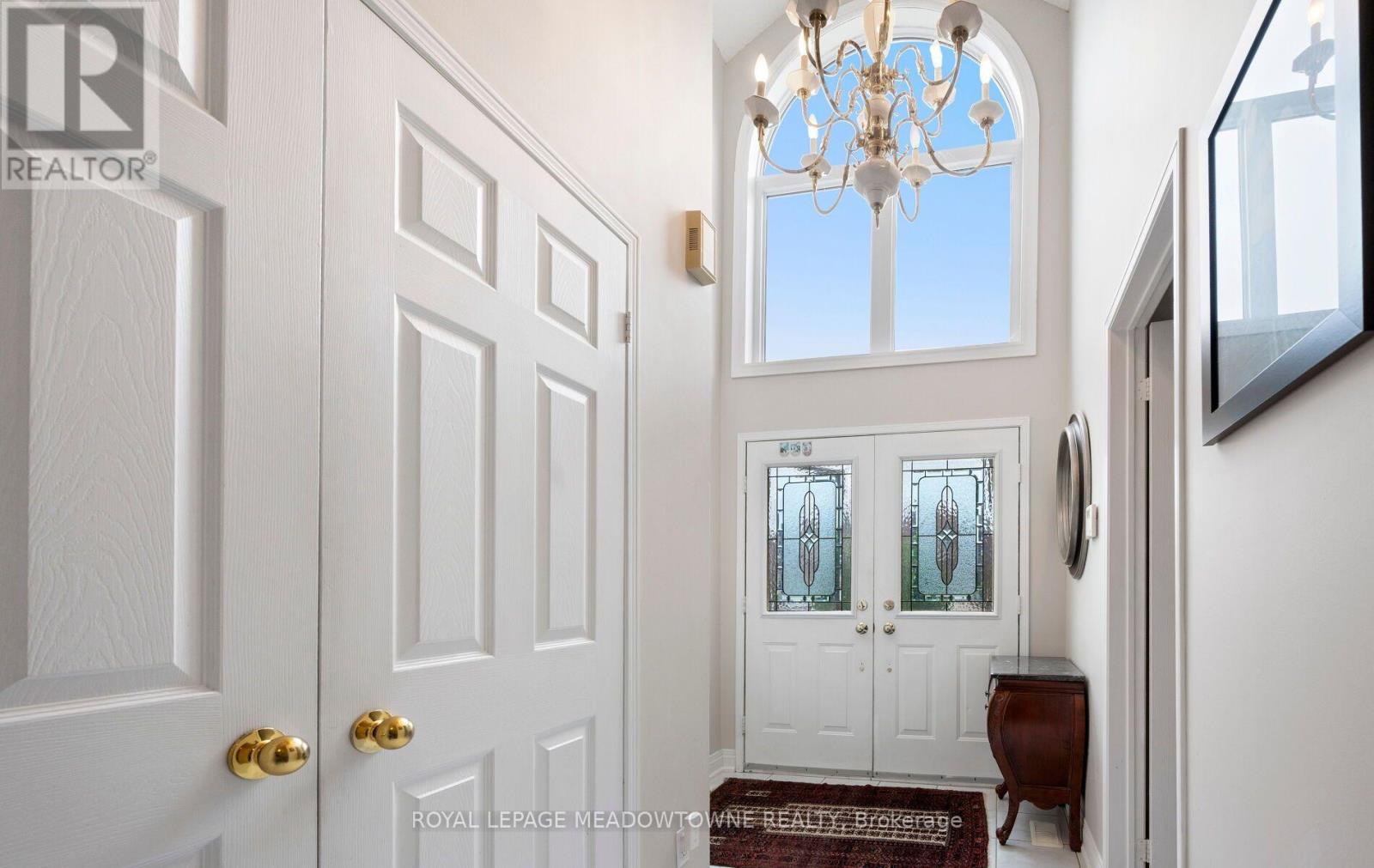 5419 Loonlake Avenue, Mississauga, Ontario  L5V 2E1 - Photo 4 - W14083086