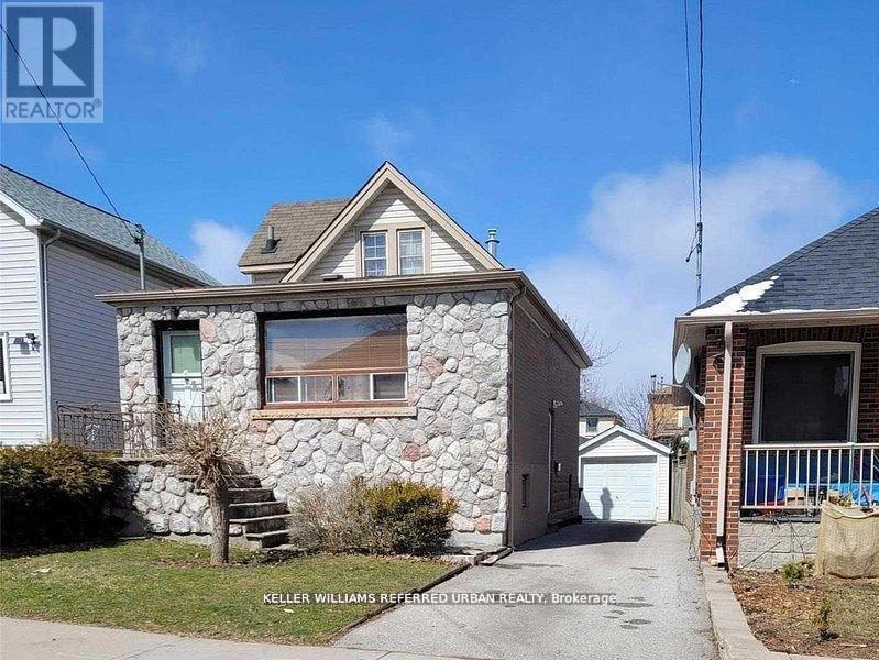8 TILDEN CRESCENT, Toronto, Ontario