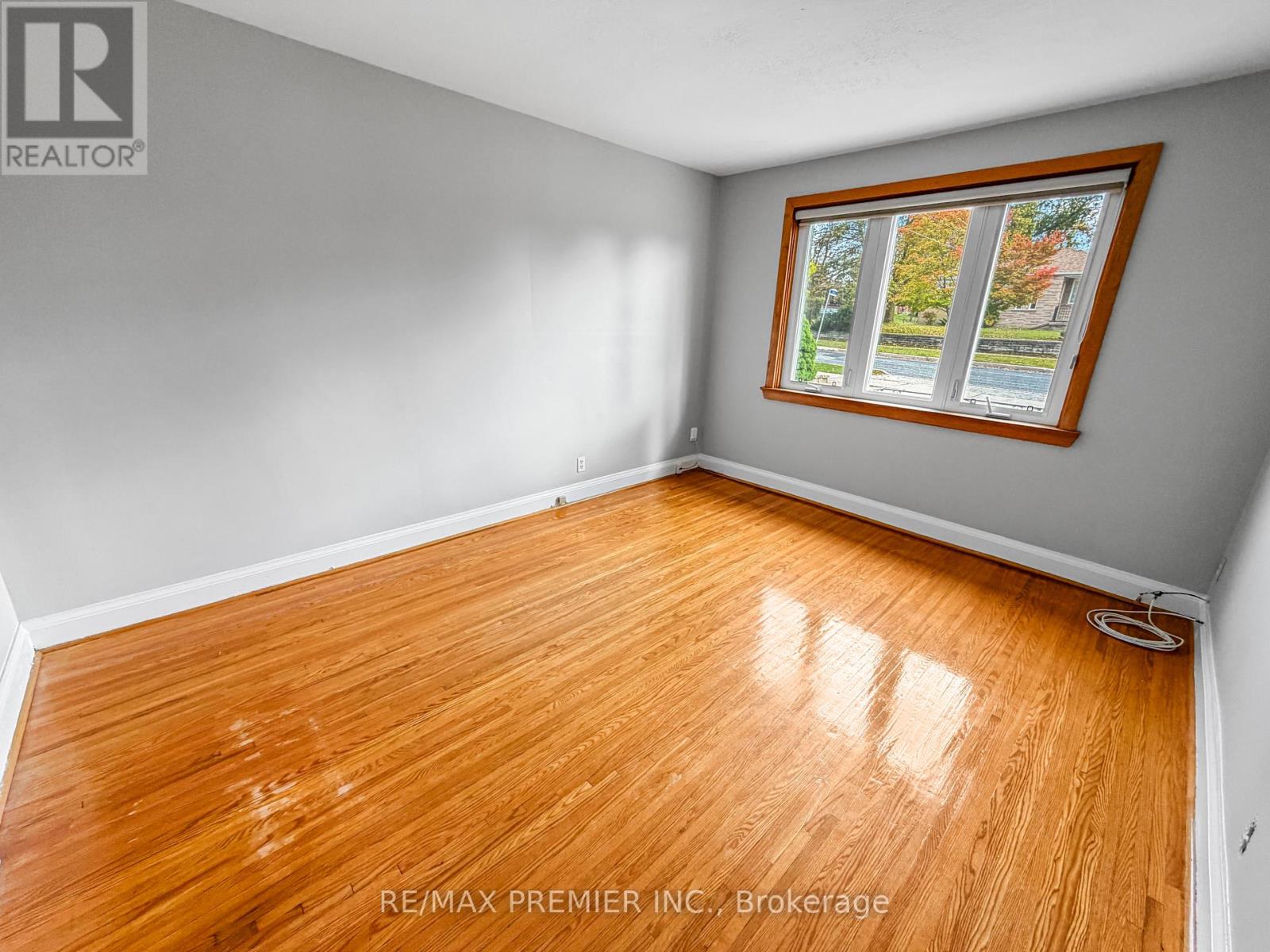 Main - 376 Rustic Road, Toronto, Ontario  M6L 1W7 - Photo 6 - W14083132