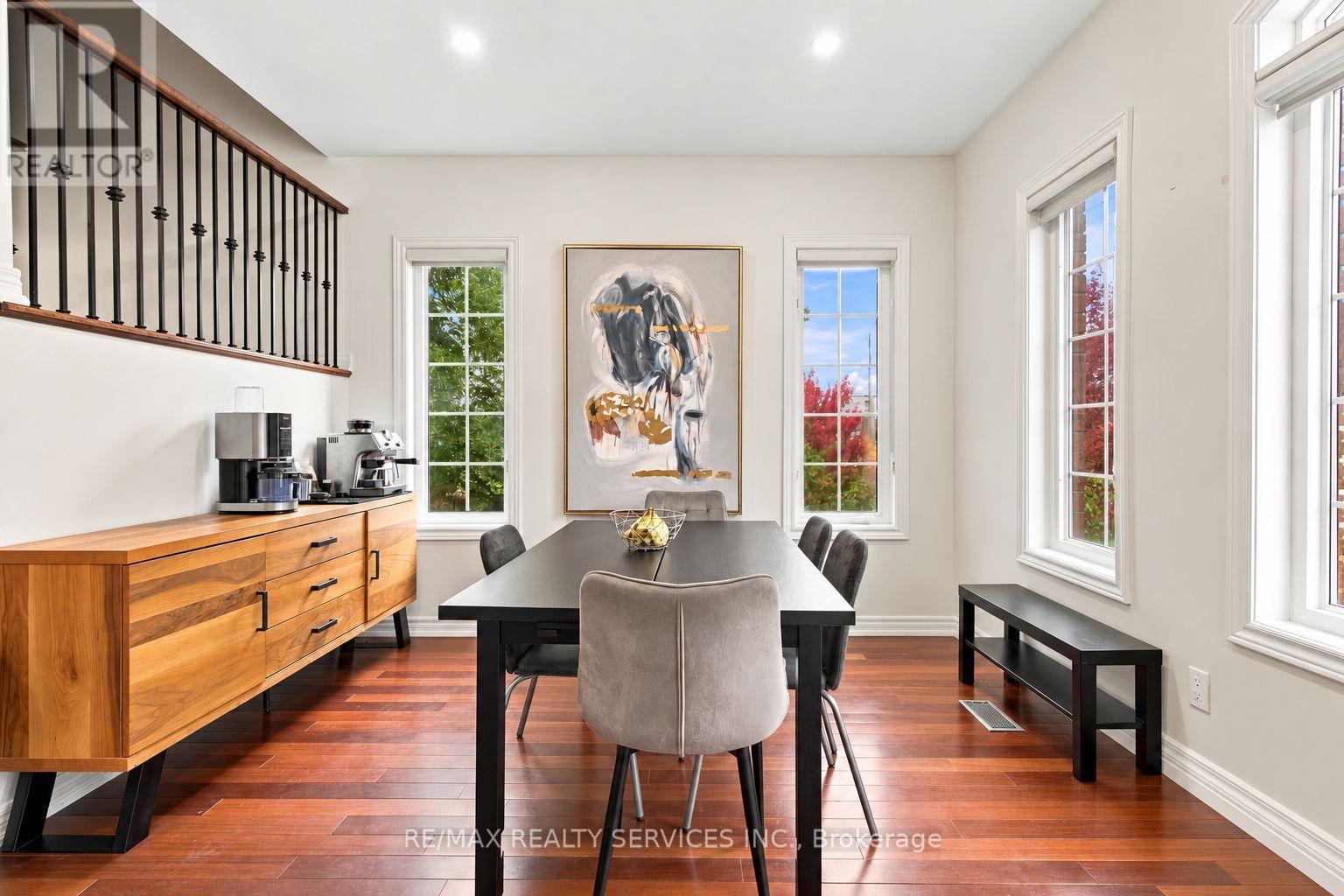 38 Bell Manor Drive, Toronto, Ontario  M8Y 0A4 - Photo 13 - W14083182