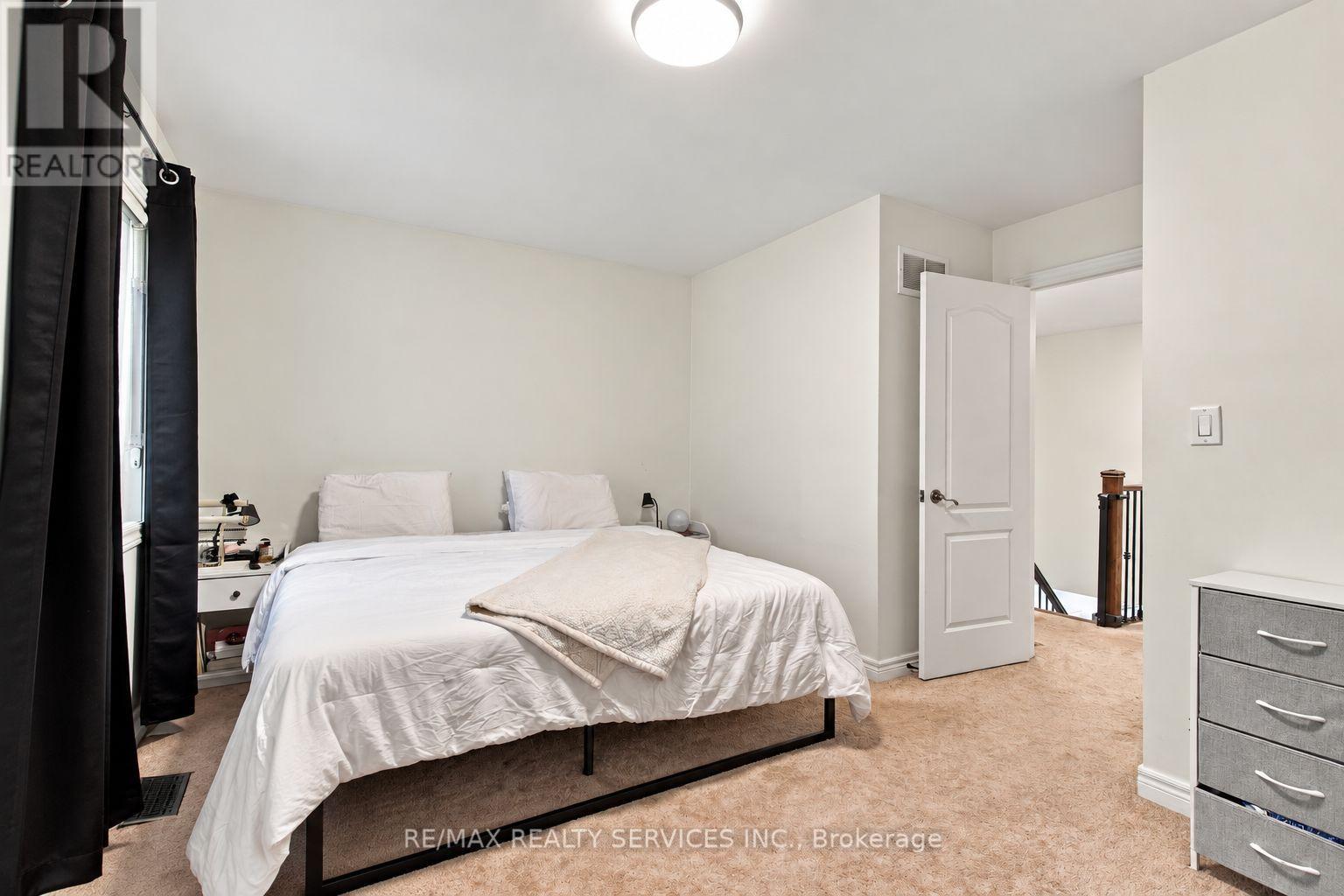 38 Bell Manor Drive, Toronto, Ontario  M8Y 0A4 - Photo 20 - W14083182