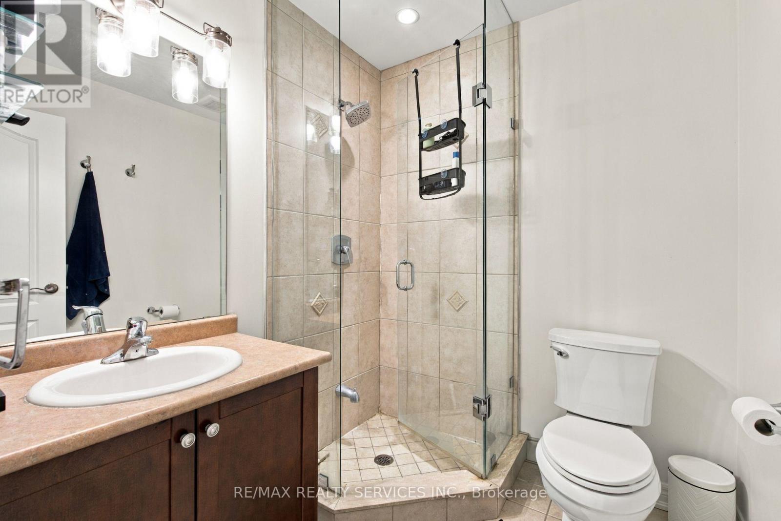 38 Bell Manor Drive, Toronto, Ontario  M8Y 0A4 - Photo 21 - W14083182