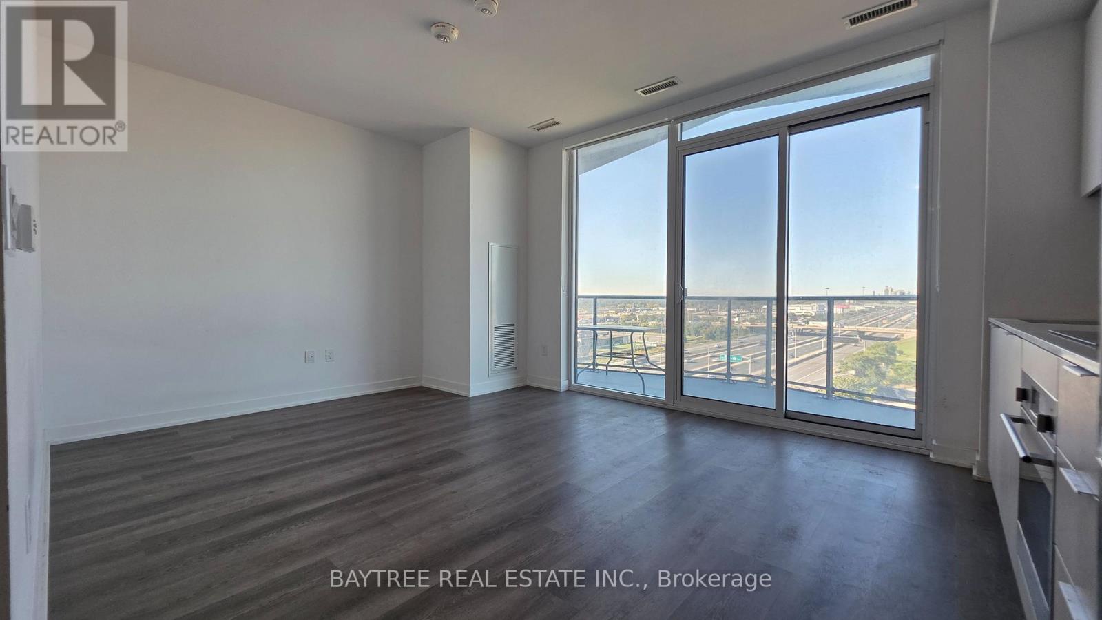 910 - 36 Zorra Street, Toronto, Ontario  M8Z 0G5 - Photo 2 - W14083214