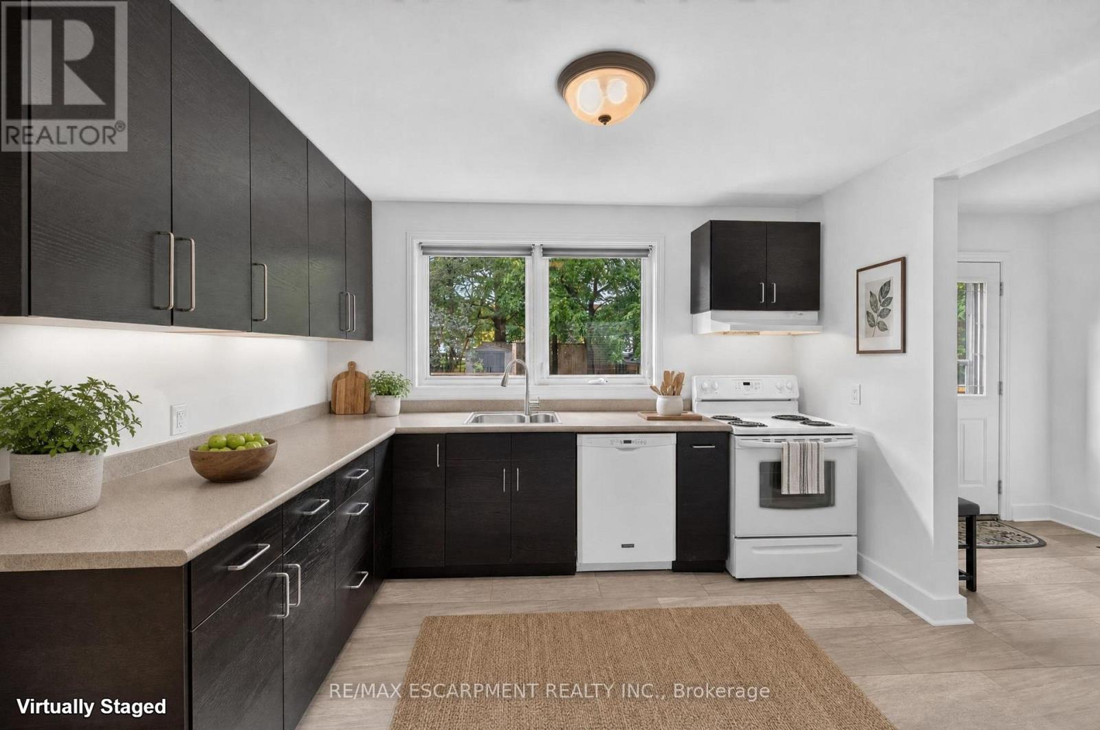 247 Homewood Avenue, Hamilton, Ontario  L8P 2M7 - Photo 11 - X14082978