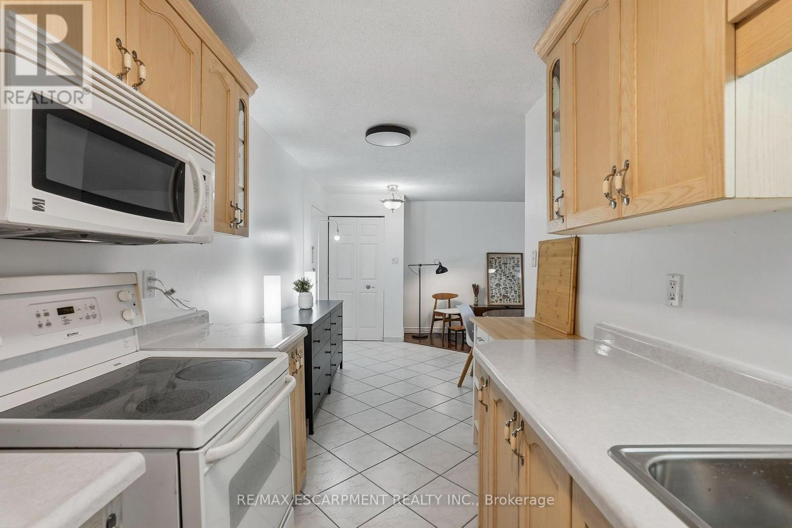 207 - 893 Concession Street, Hamilton, Ontario  L8V 1E7 - Photo 4 - X14083004