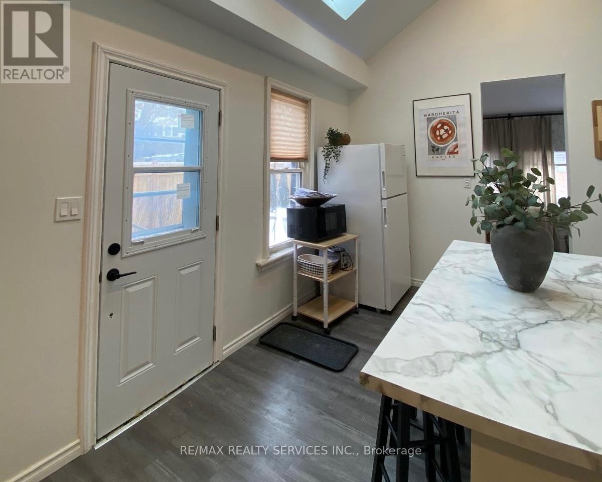 323 Charlton Avenue W, Hamilton, Ontario  L8P 2E6 - Photo 4 - X14083064