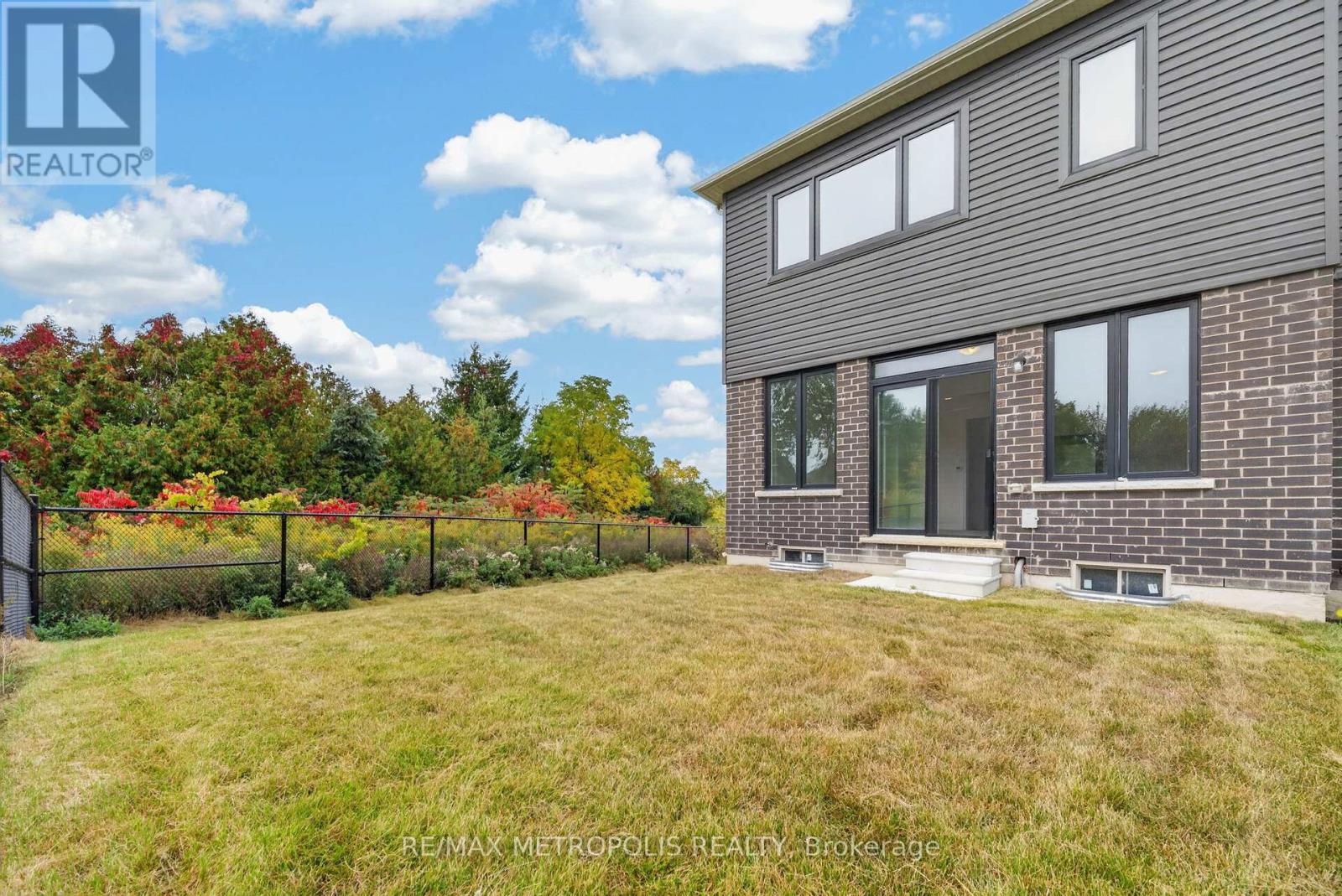 113 Watts Mews, Kawartha Lakes, Ontario  K9V 5V4 - Photo 11 - X14083188