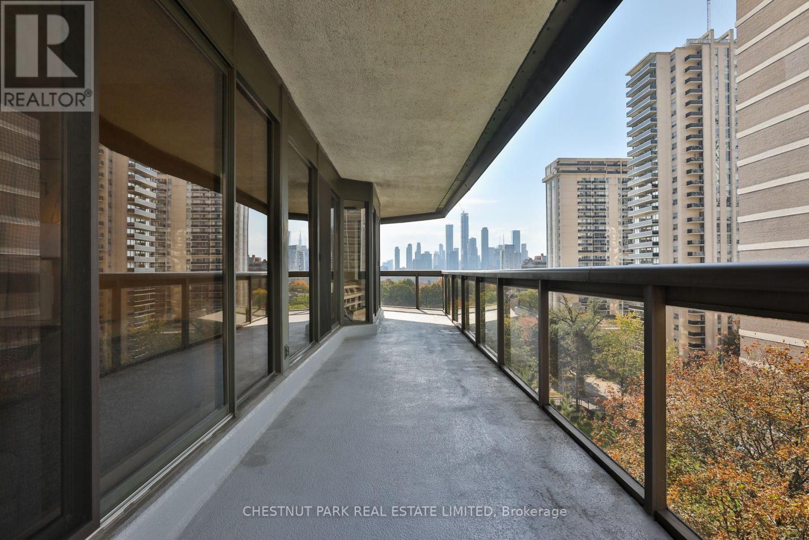 805 - 70 Rosehill Avenue, Toronto, Ontario  M4T 2W7 - Photo 32 - C14033790