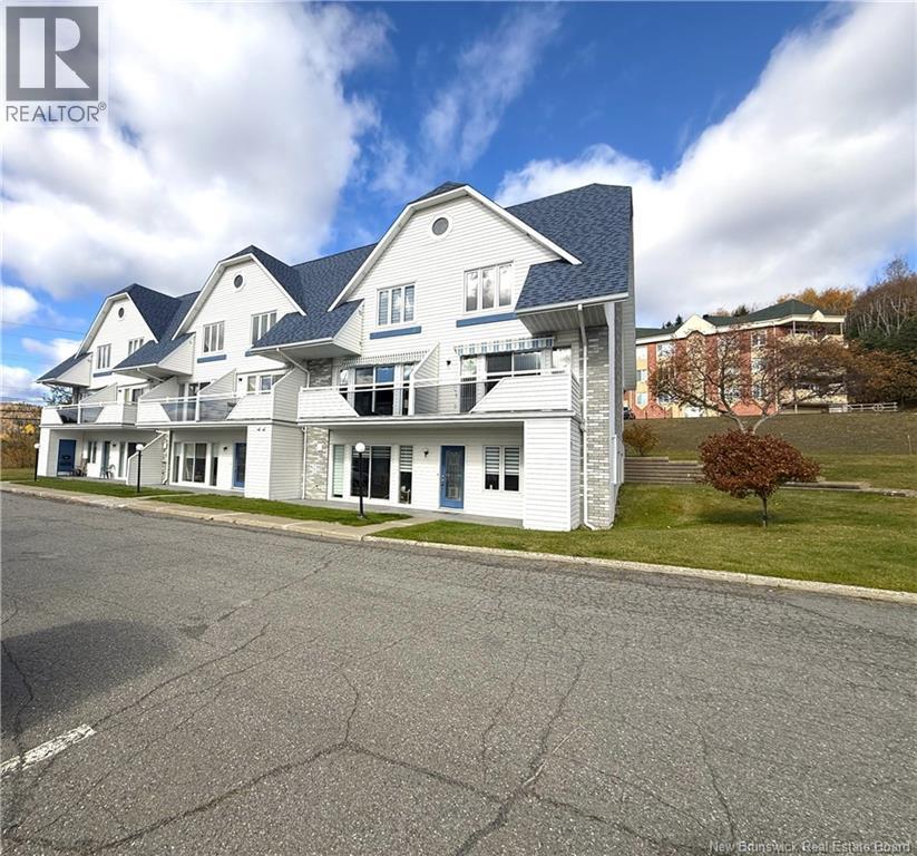 20 Du Bourg Avenue Unit# H, Edmundston, New Brunswick  E3V 4C5 - Photo 1 - NB149786