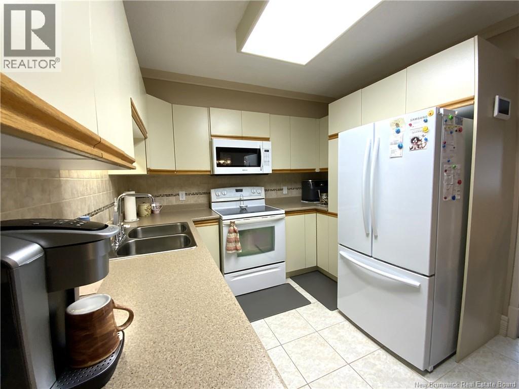 20 Du Bourg Avenue Unit# H, Edmundston, New Brunswick  E3V 4C5 - Photo 2 - NB149786