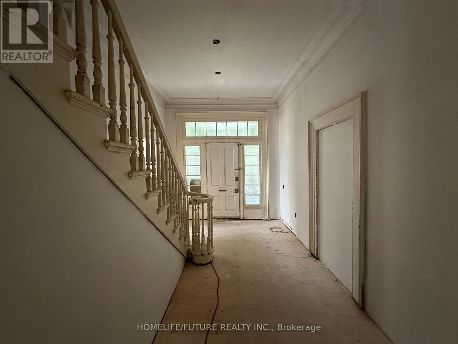 64 King Street, Toronto, Ontario  M9N 1L3 - Photo 3 - W13884756