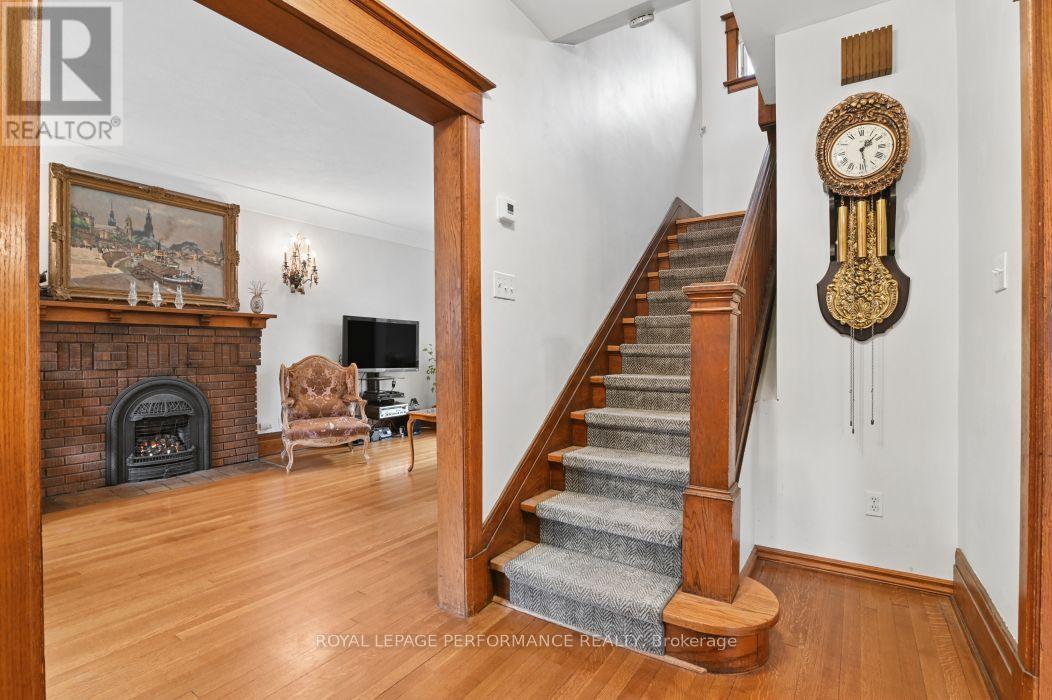16 Renfrew Avenue, Ottawa, Ontario  K1S 1Z3 - Photo 8 - X14083240