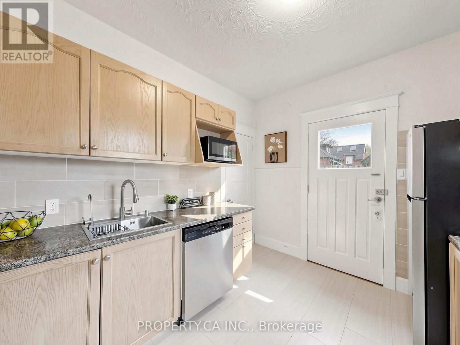 205 Dearborn Avenue, Oshawa, Ontario  L1G 5Z3 - Photo 16 - E14083276