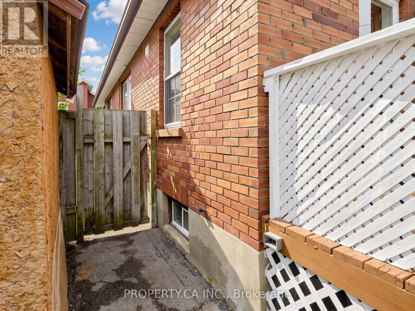 205 Dearborn Avenue, Oshawa, Ontario  L1G 5Z3 - Photo 44 - E14083276