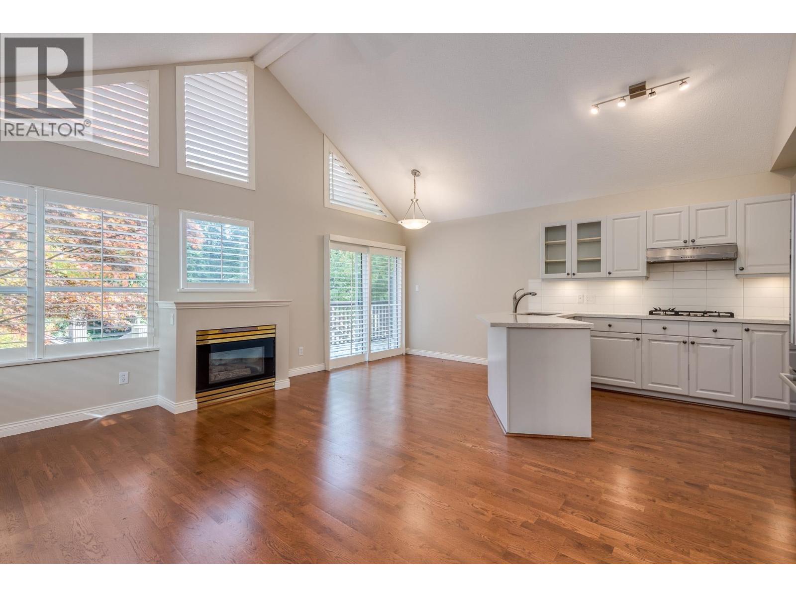 29 4055 Indian River Drive, North Vancouver, British Columbia  V7G 2R7 - Photo 2 - R3175753