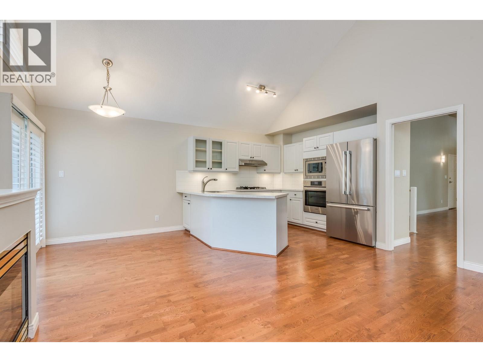 29 4055 Indian River Drive, North Vancouver, British Columbia  V7G 2R7 - Photo 3 - R3175753
