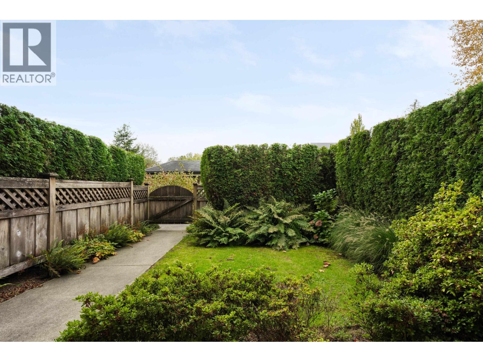 401 8485 New Haven Close, Burnaby, British Columbia  V5J 0B7 - Photo 2 - R3175756