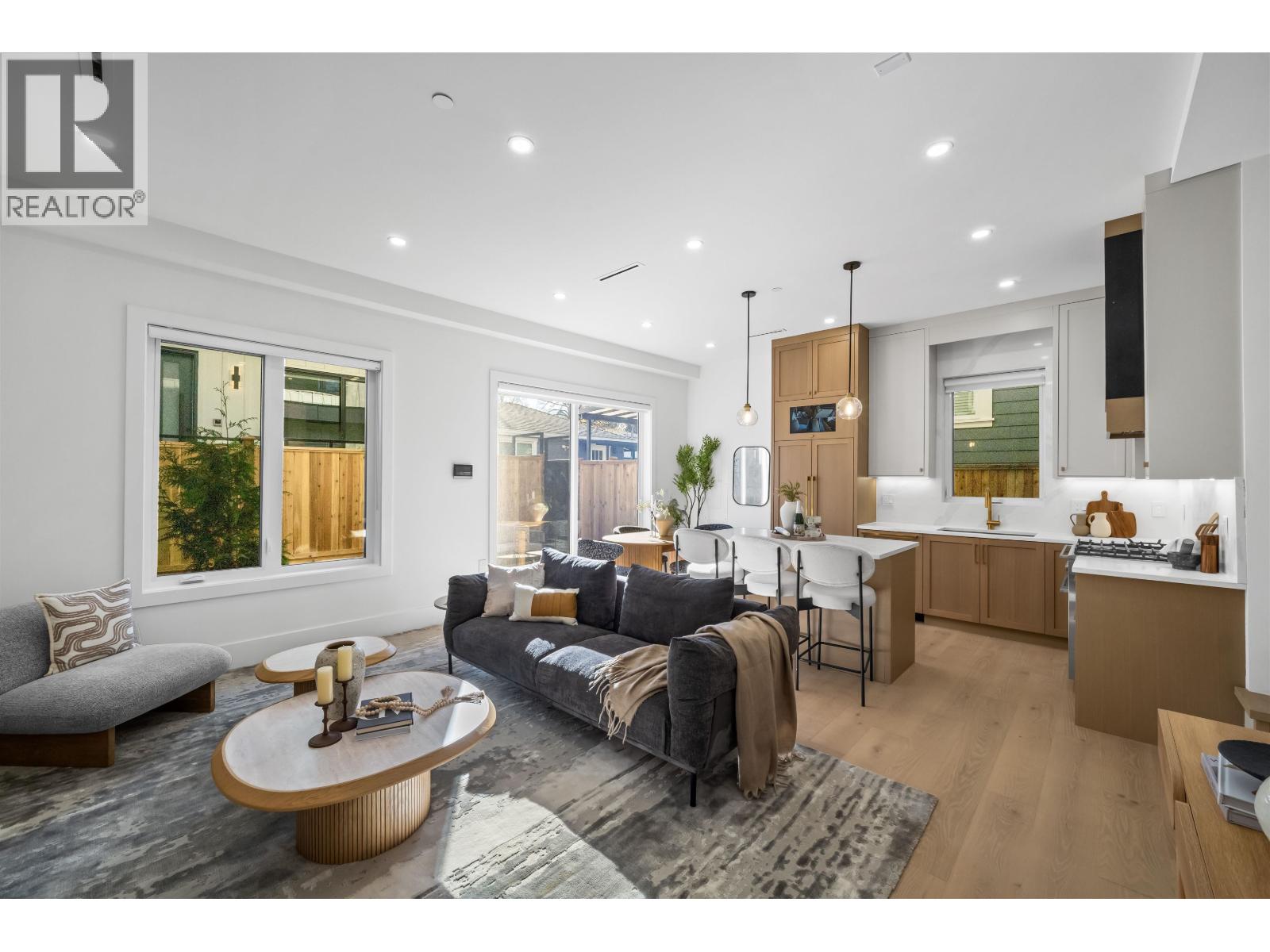 2 2710 KITCHENER STREET, vancouver, British Columbia
