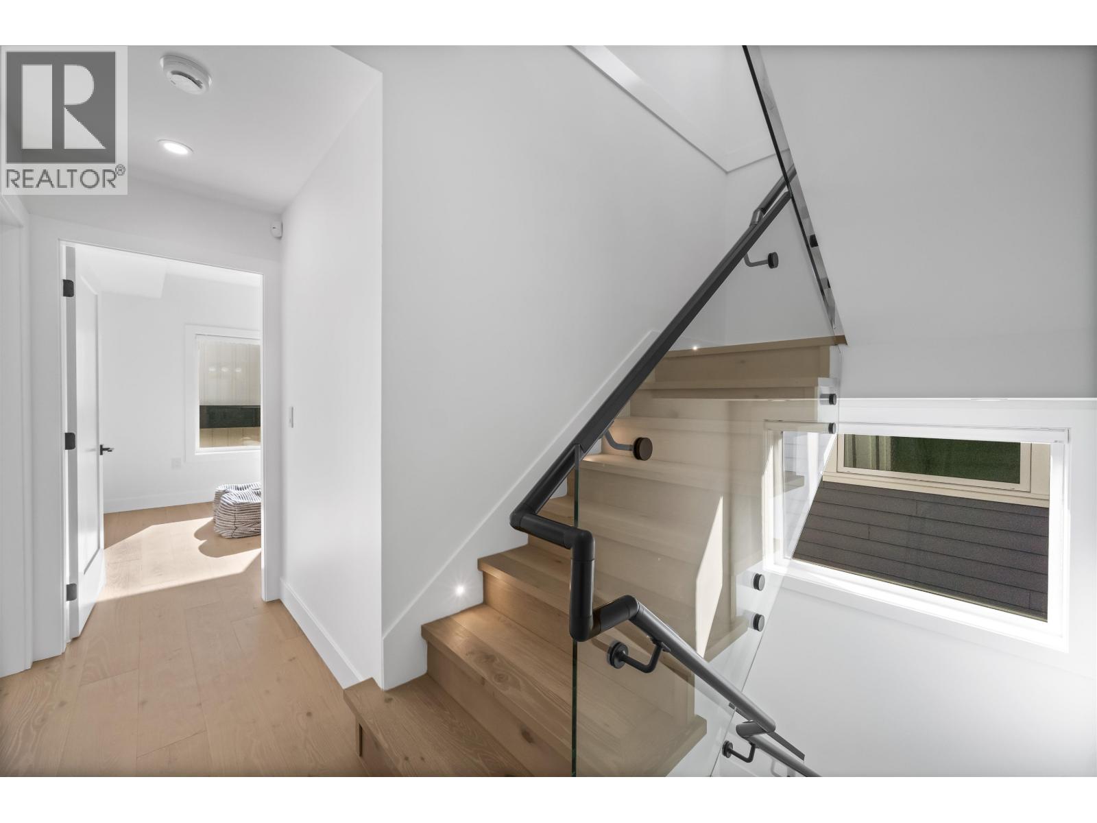 2 2710 Kitchener Street, Vancouver, British Columbia  V5K 3E1 - Photo 12 - R3175764