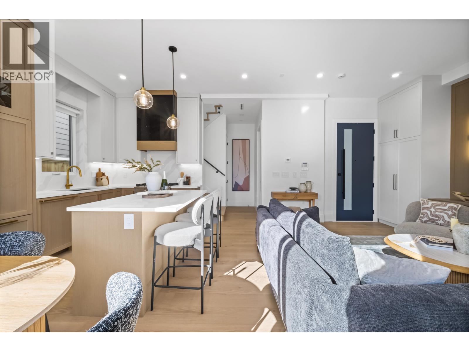 2 2710 Kitchener Street, Vancouver, British Columbia  V5K 3E1 - Photo 9 - R3175764