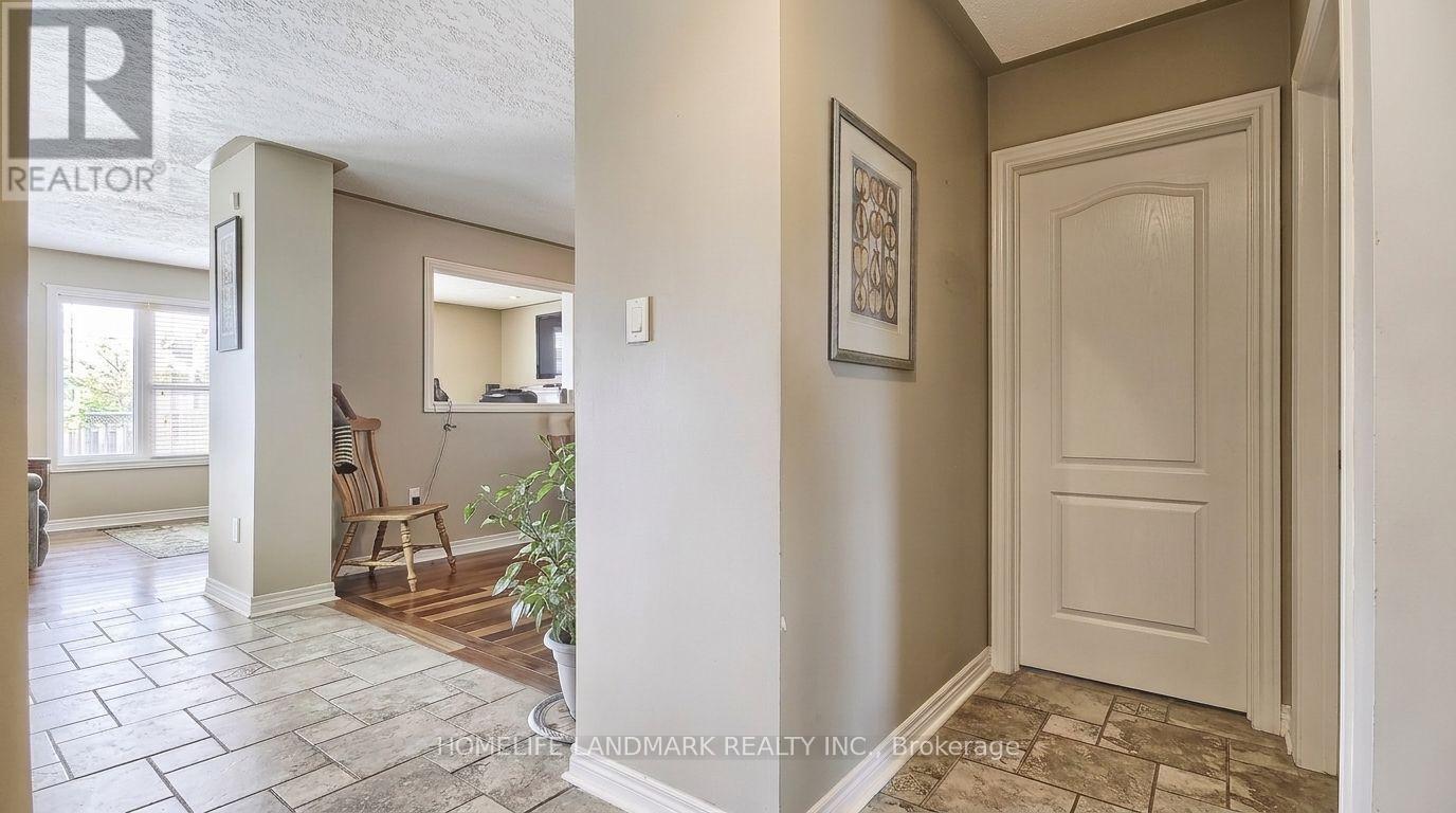 40 Bambi Crescent, Georgina, Ontario  L4P 4C6 - Photo 5 - N14083230