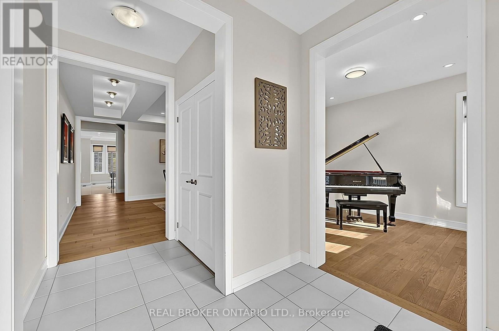 416 Seaview Heights, East Gwillimbury, Ontario  L9N 0C6 - Photo 3 - N14083310