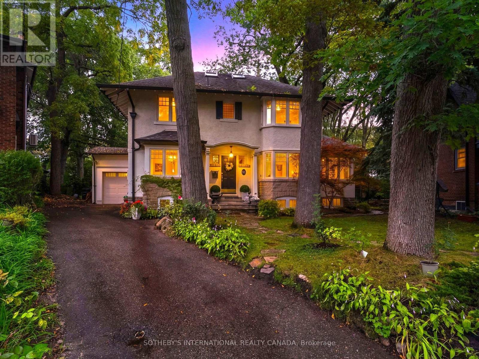 91 Braemore Gardens, Toronto, Ontario  M6G 2C7 - Photo 1 - C13851128