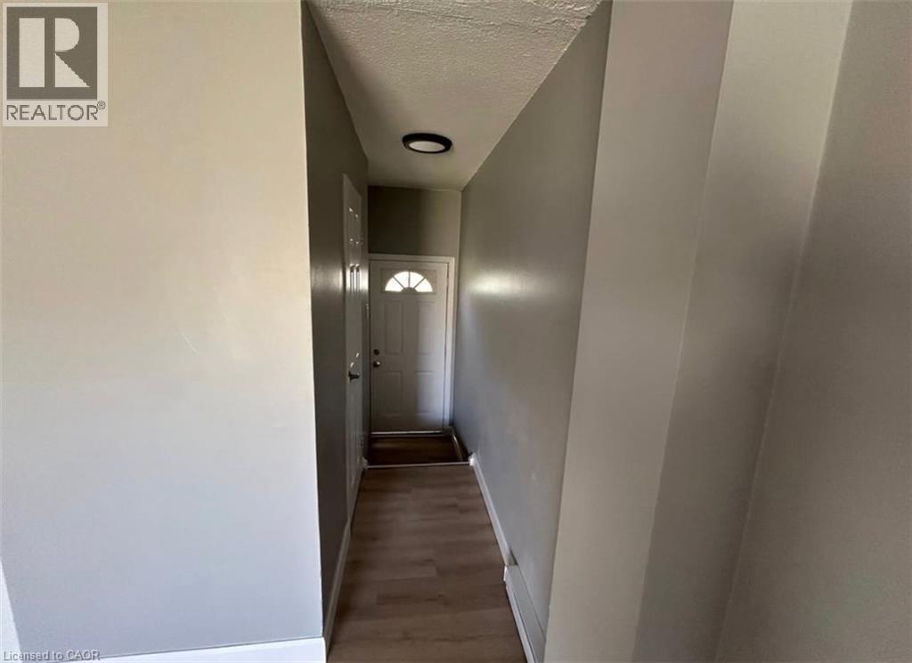 144 Jansen Avenue Unit# 8, Kitchener, Ontario  N2A 2L7 - Photo 2 - 40869194