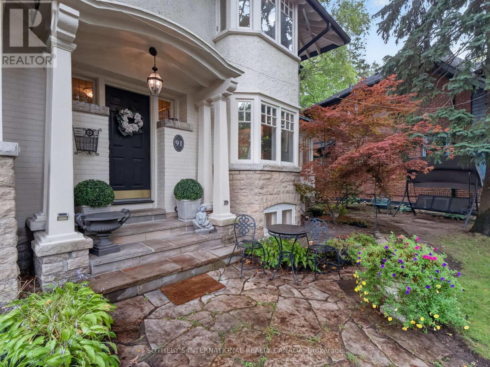 91 Braemore Gardens, Toronto, Ontario  M6G 2C7 - Photo 2 - C13851128