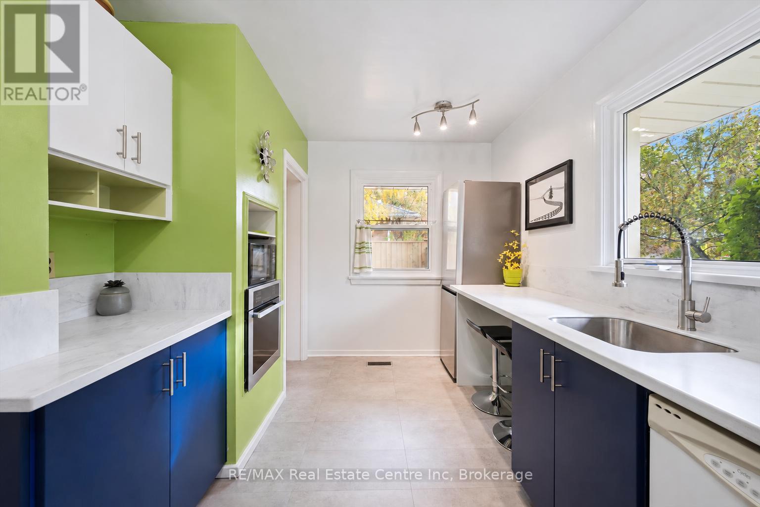 1 Cadillac Drive, Guelph (St. George's), Ontario  N1E 2B4 - Photo 11 - X14083268