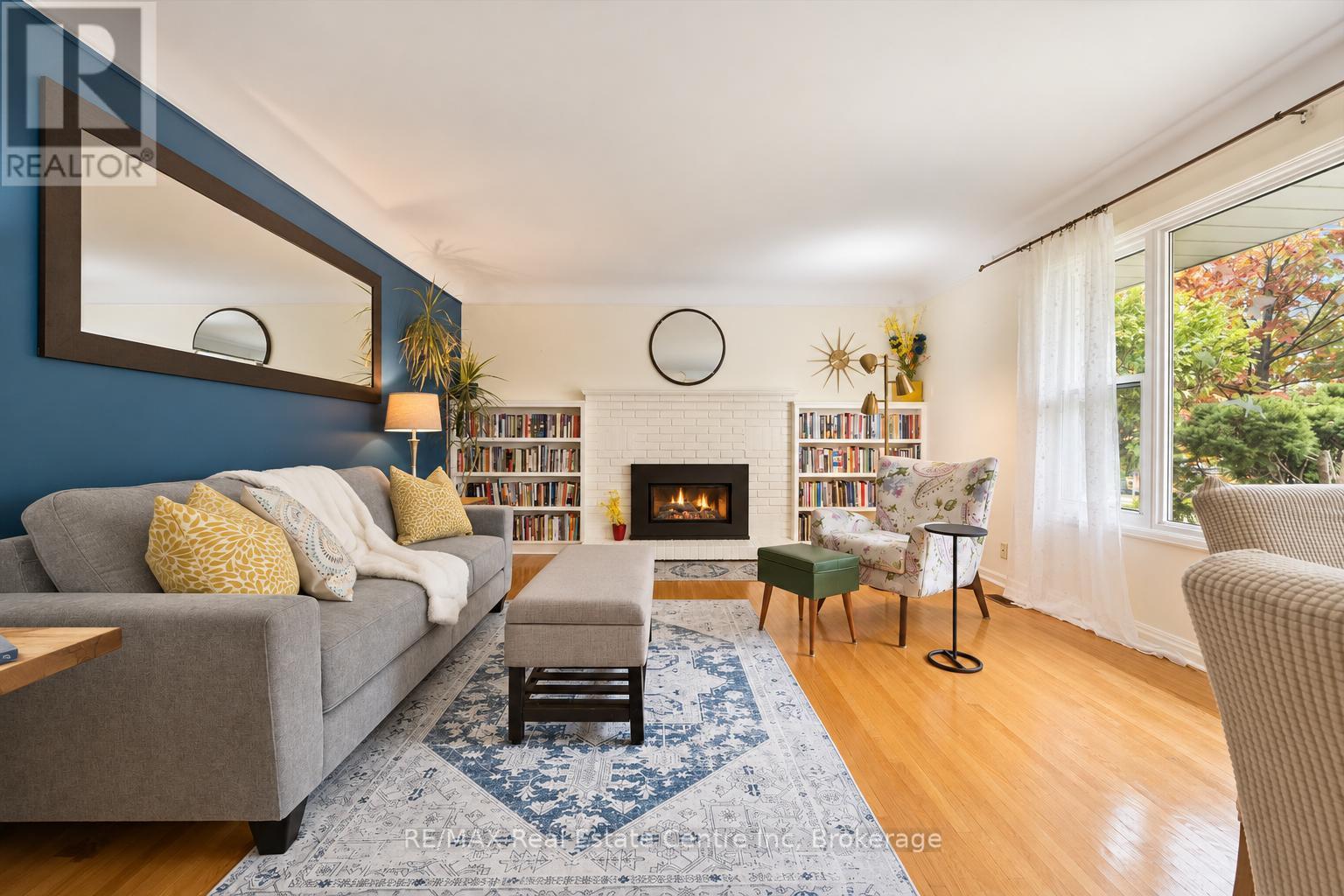 1 Cadillac Drive, Guelph (St. George's), Ontario  N1E 2B4 - Photo 4 - X14083268