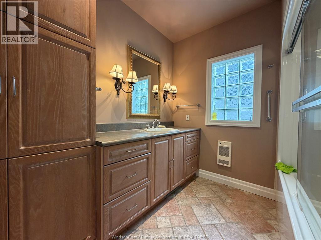 1748 Caille Avenue Unit# 4, Lakeshore, Ontario  N8L 0J5 - Photo 5 - 26025323