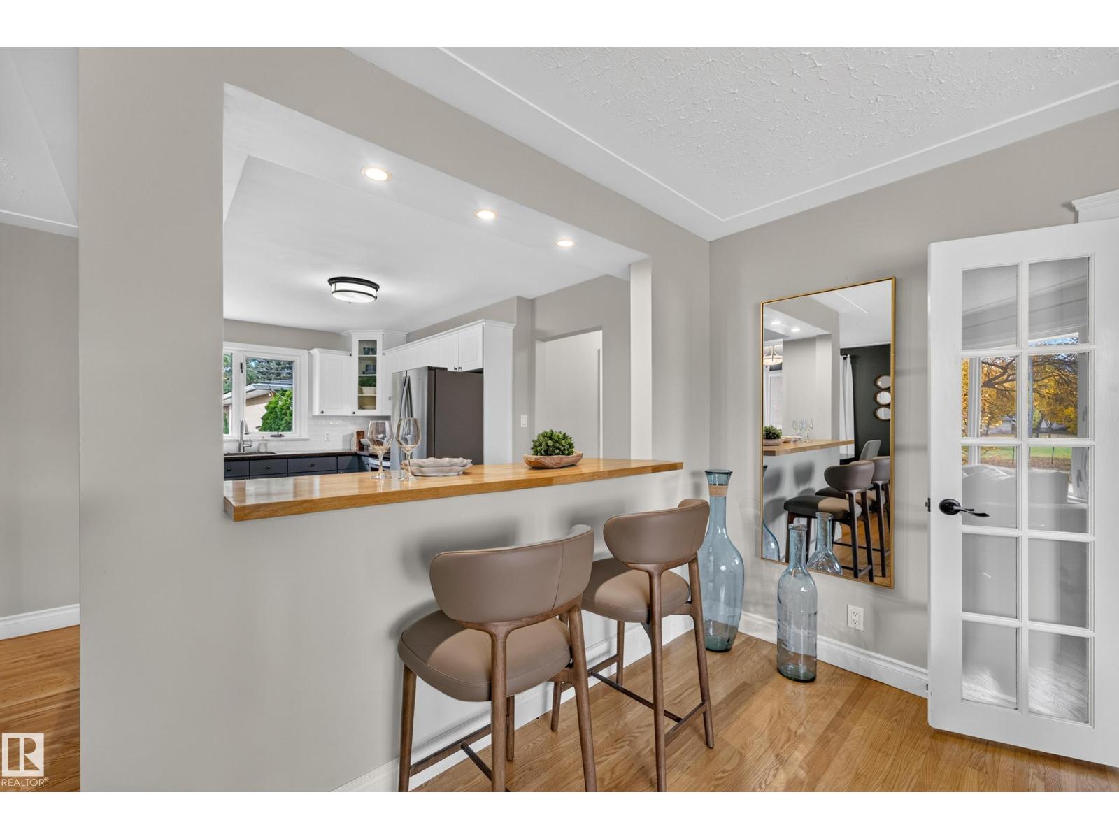 10224 82 ST NW