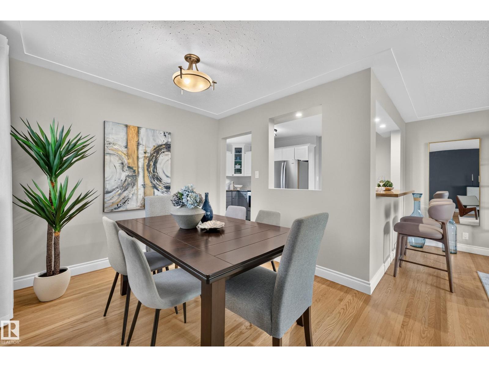 10224 82 ST NW