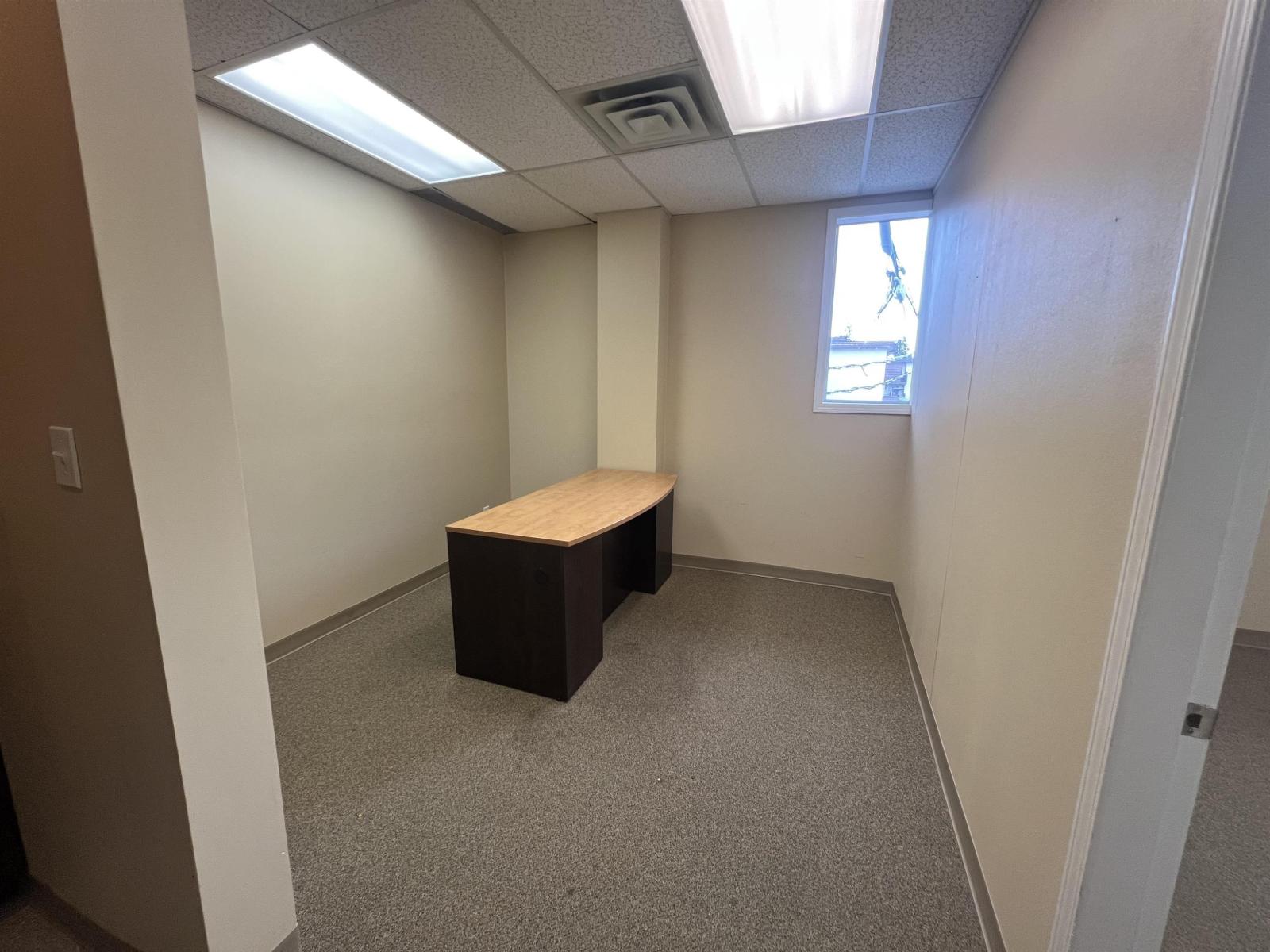 220 33119 South Fraser Way, Abbotsford, British Columbia  V2S 2B1 - Photo 2 - C8082836