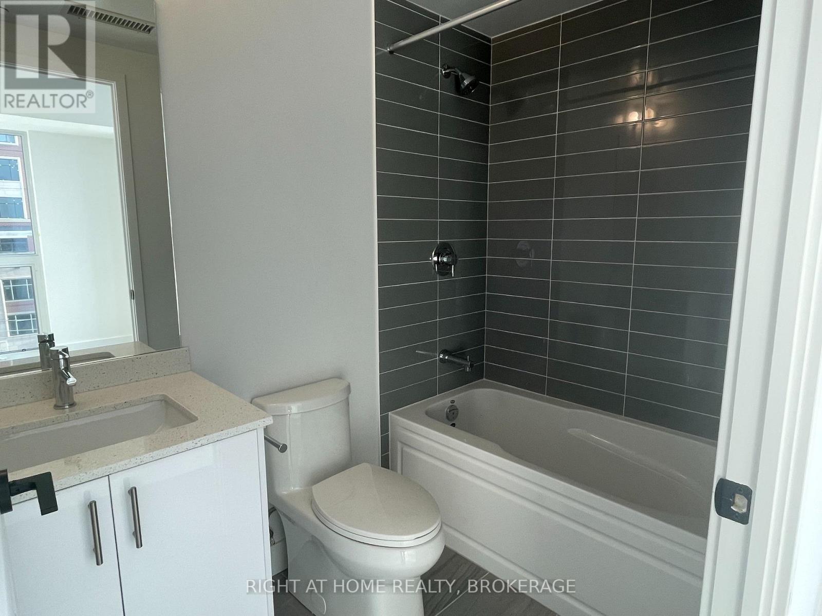 605 - 2333 Khalsa Gate, Oakville, Ontario  L6M 5R6 - Photo 9 - W14082990
