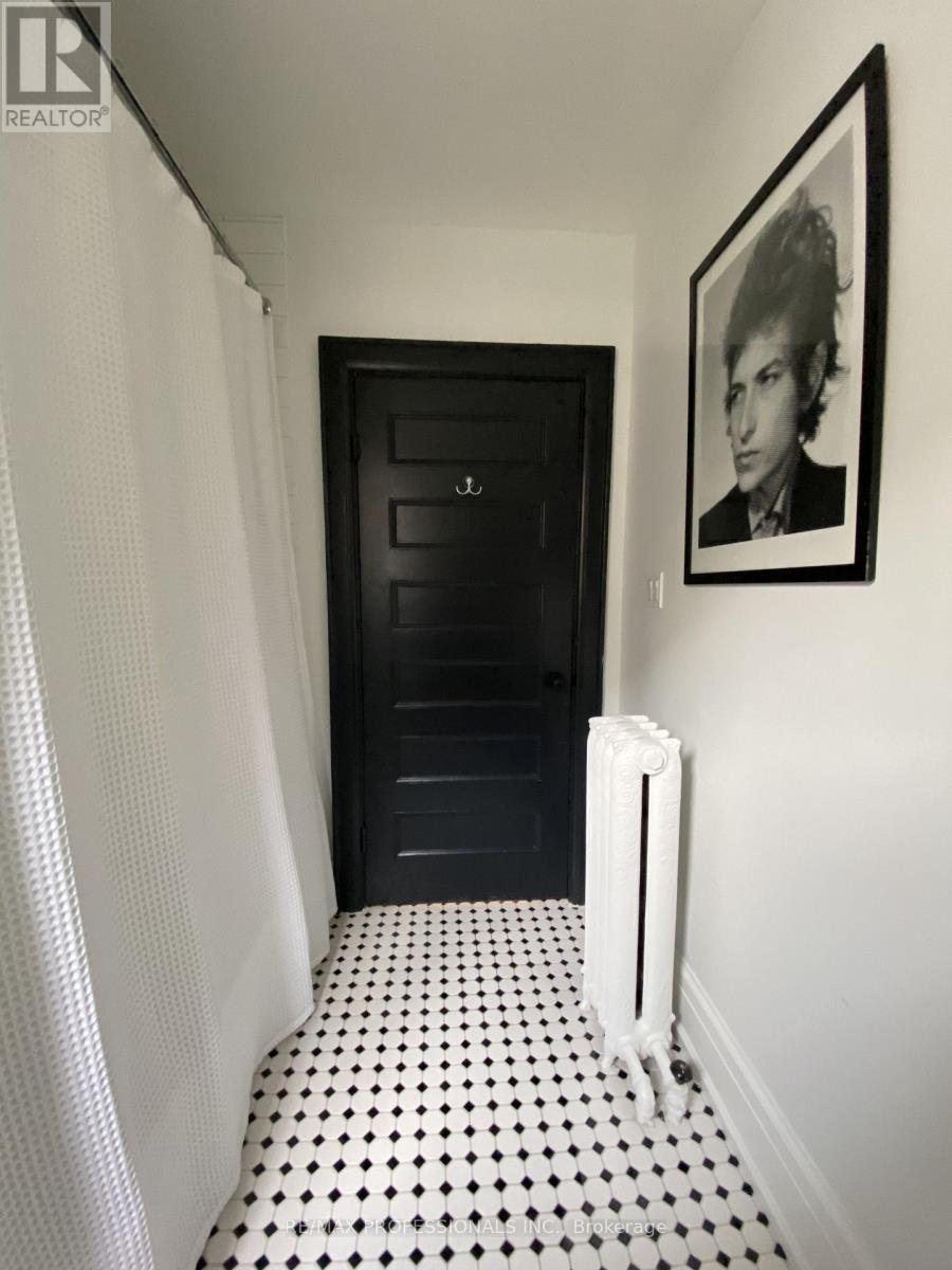 124 Close Avenue, Toronto, Ontario  M6K 2V5 - Photo 19 - W14029340