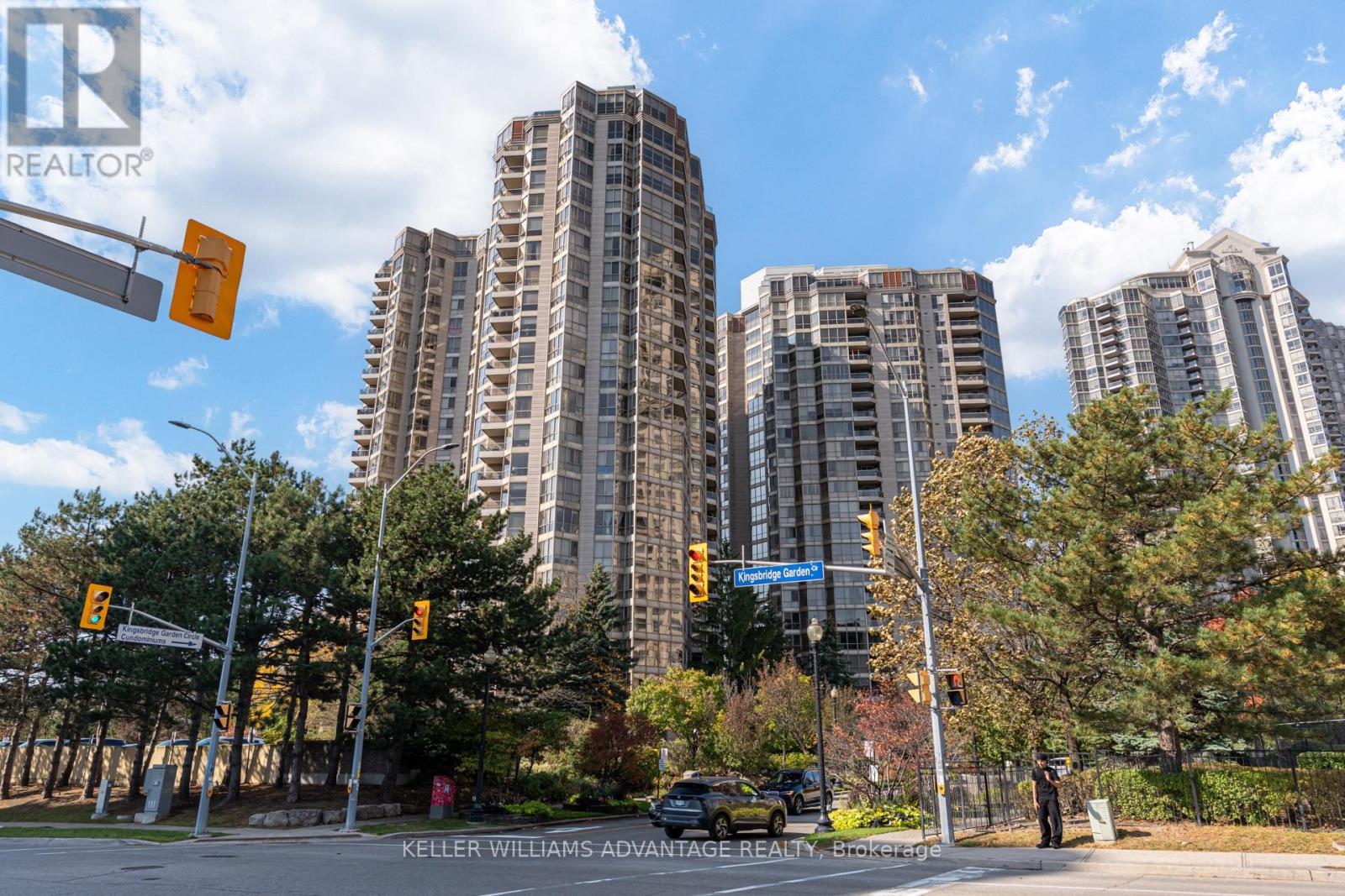 2210 - 55 Kingsbridge Garden Circle, Mississauga, Ontario  L5R 1Y1 - Photo 29 - W14083228