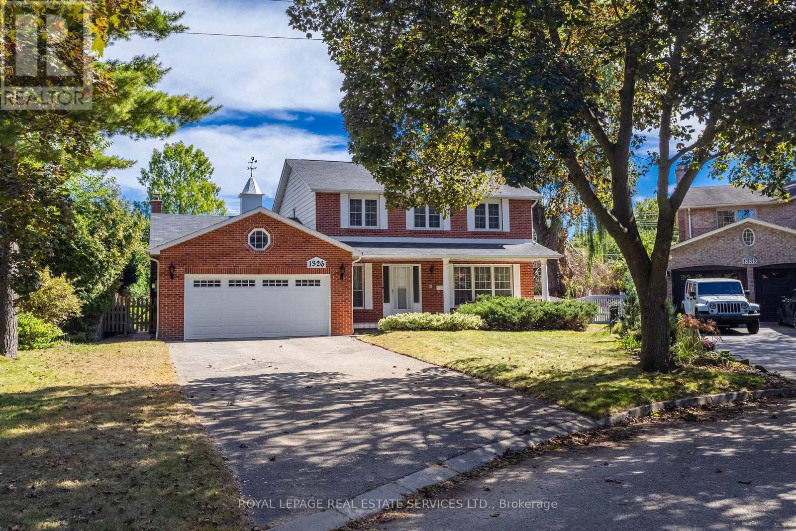 1326 Prince Albert Court, Mississauga, Ontario  L5H 3S1 - Photo 1 - W14083286