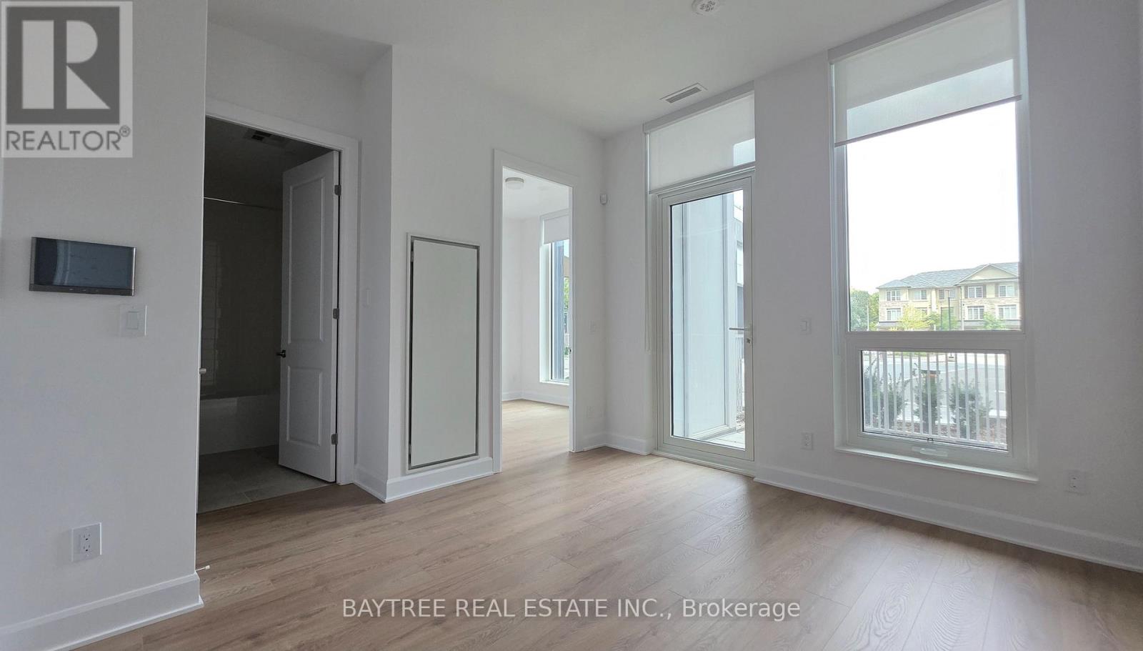 101 - 3240 William Coltson Avenue, Oakville, Ontario  L6H 8C8 - Photo 1 - W14083298