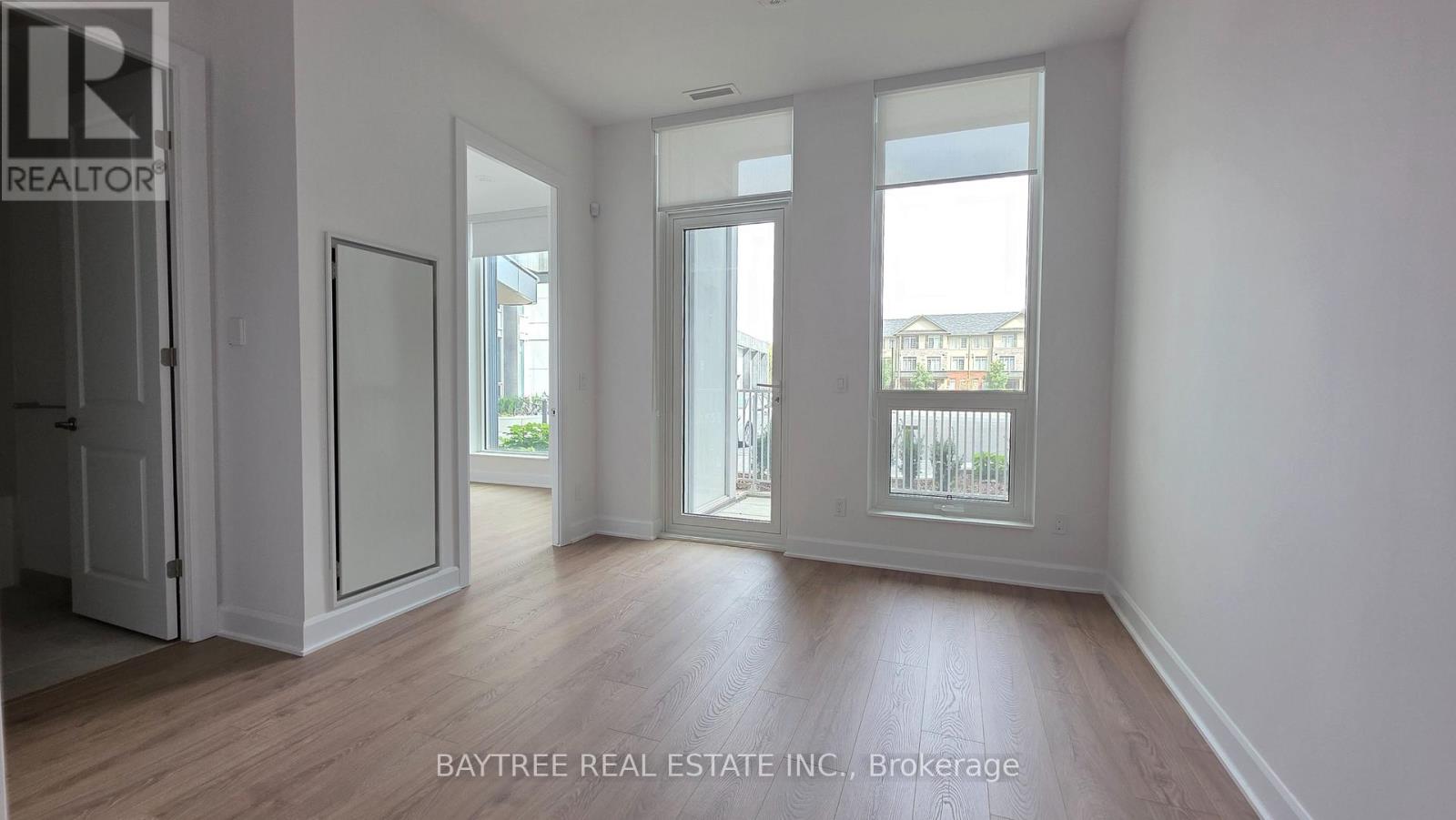 101 - 3240 William Coltson Avenue, Oakville, Ontario  L6H 8C8 - Photo 2 - W14083298