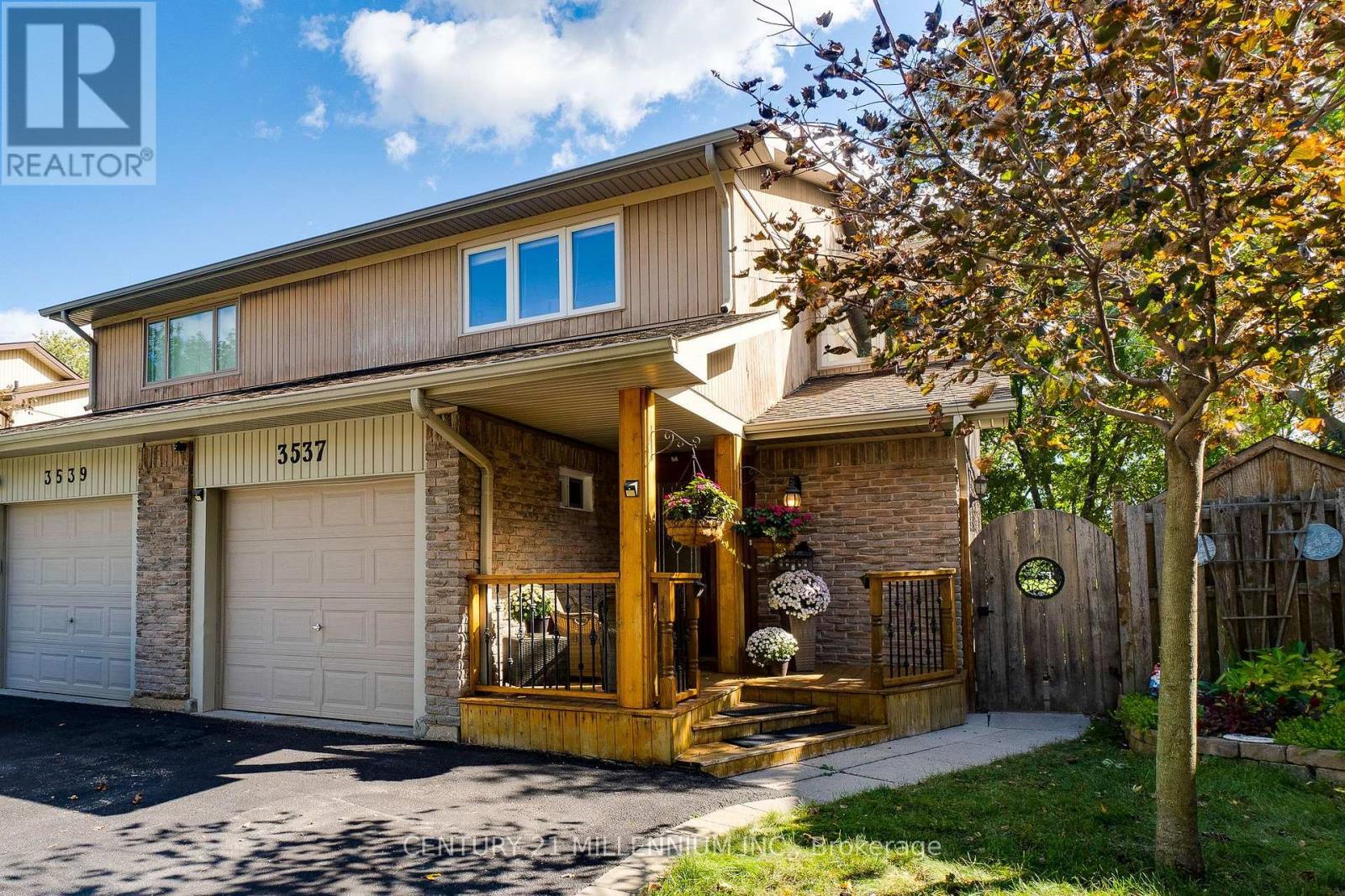 3537 Autumnleaf Crescent, Mississauga, Ontario L5L 1K6 - Photo 1 - W14083362